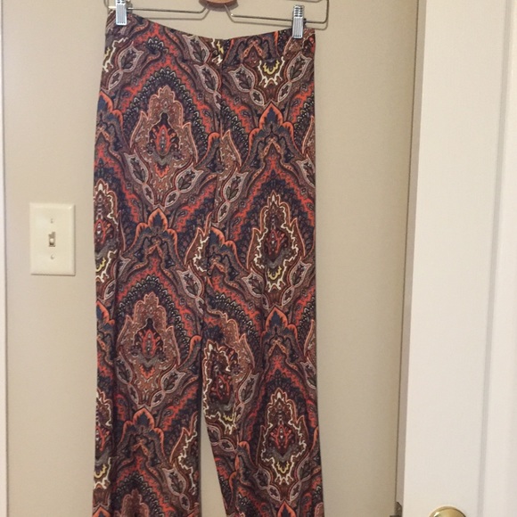 Set - Picture 2 of 10